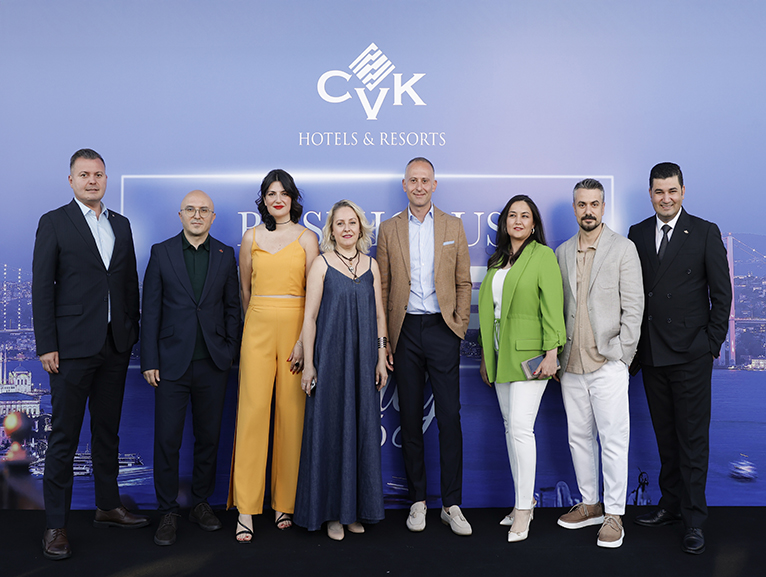 CVK PARK BOSPHORUS HOTEL STANBUL YAZIN GELN KUTLADI